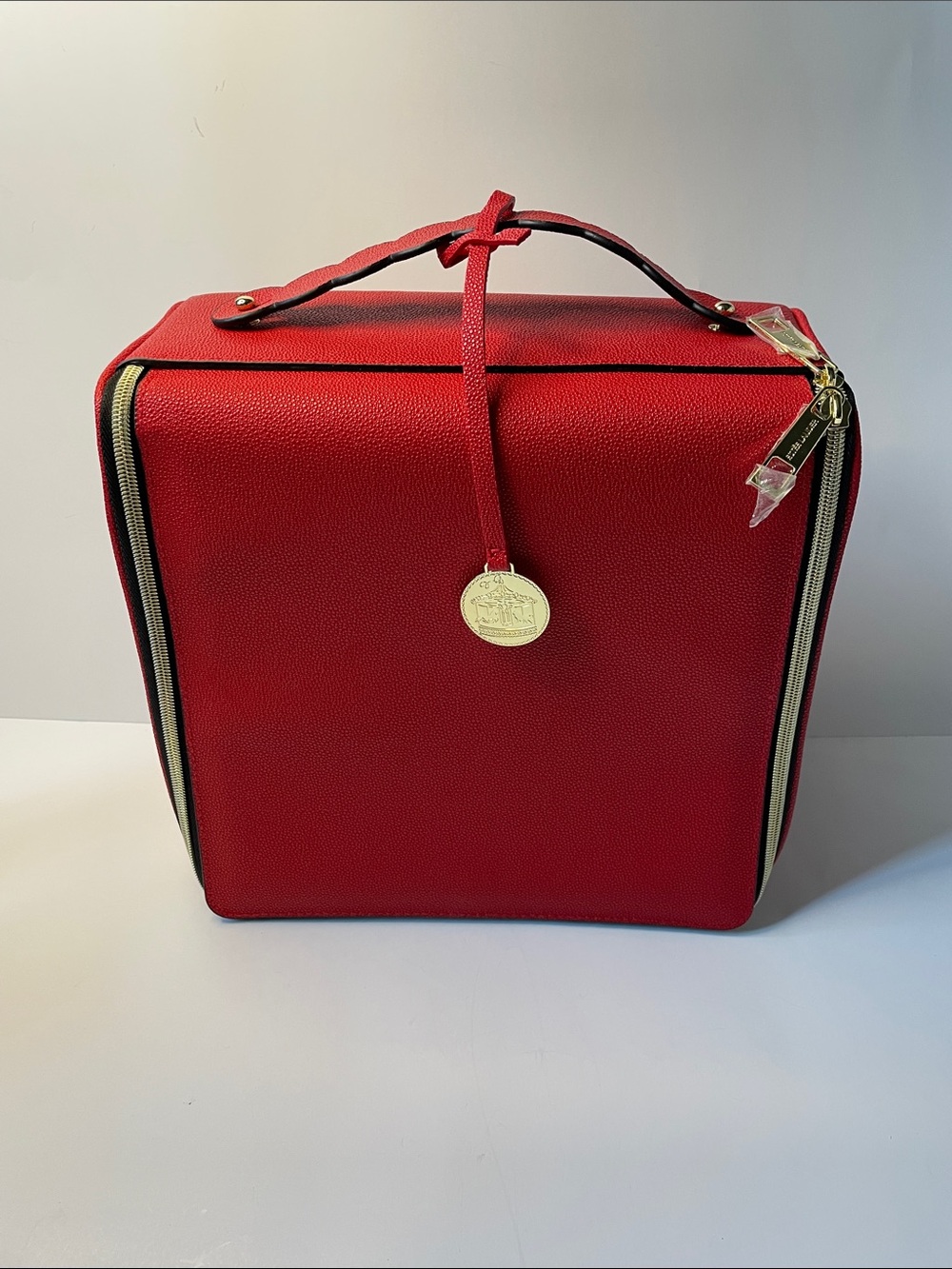 NWOT ESTĒE LAUDER Red Structured Travel Cosmetic Case. - Picture 1 of 9